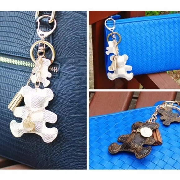 Purse Charm * White Checkered Bear Keychain * Match your bag! - Picture 5 of 6